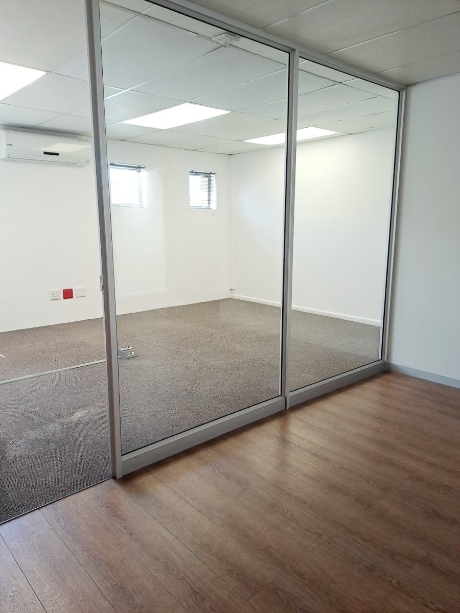 To Let commercial Property for Rent in Okennedyville Western Cape